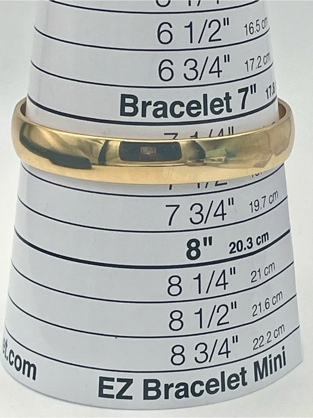 Vintage Monet Gold-Tone Polished Bangle Bracelet. Sz 7 1/2 inches
